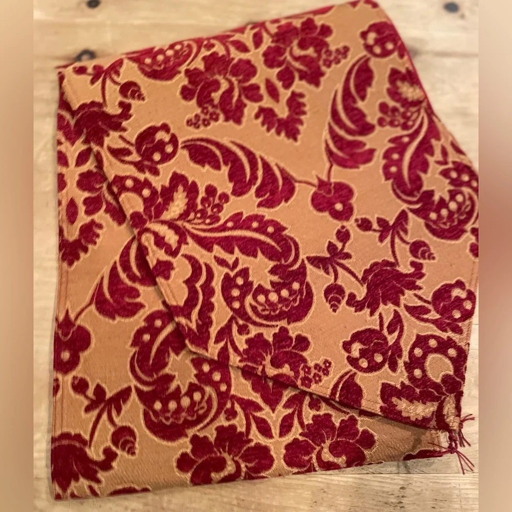 Pier 1 Elegant Textured Brocade Table Runner Burgundy Gold Holiday